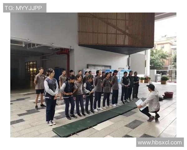 科学攀岩技术训练方法的全面解析与实践指导 科学攀岩技术训练方法的全面解析与实践指导